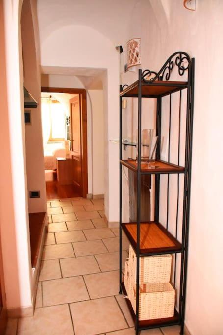 Casa Vacanze E Brevi Periodi Alla Porta Etrusca La Panchina Al Sole Volterra Ngoại thất bức ảnh