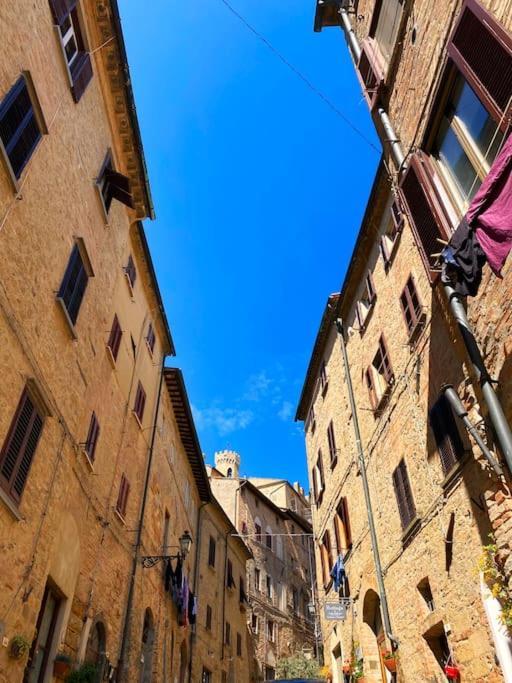 Casa Vacanze E Brevi Periodi Alla Porta Etrusca La Panchina Al Sole Volterra Ngoại thất bức ảnh