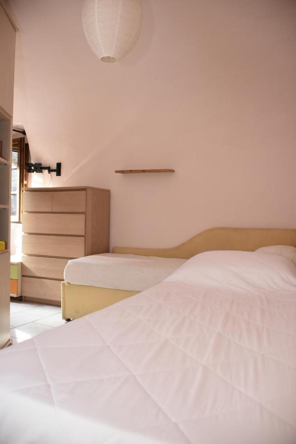 Casa Vacanze E Brevi Periodi Alla Porta Etrusca La Panchina Al Sole Volterra Ngoại thất bức ảnh