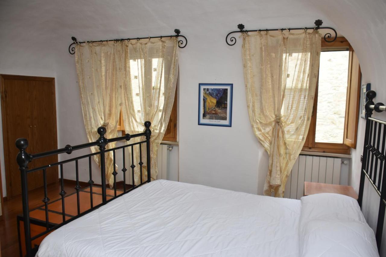 Casa Vacanze E Brevi Periodi Alla Porta Etrusca La Panchina Al Sole Volterra Ngoại thất bức ảnh